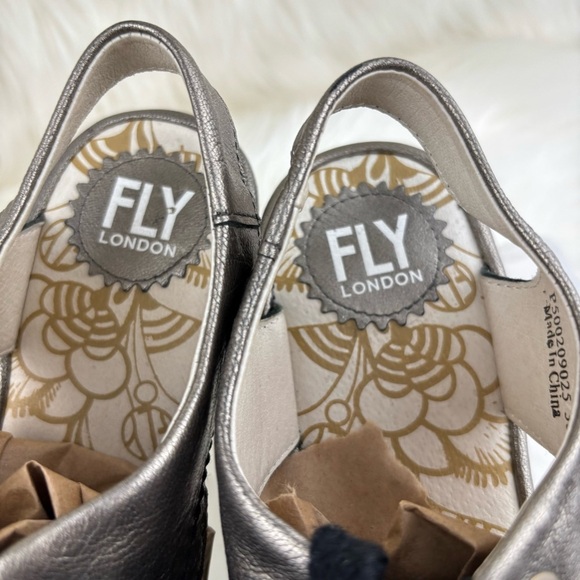 Fly London Silver Wedges Sandals Fashion-Forward Metallic - Picture 5 of 9